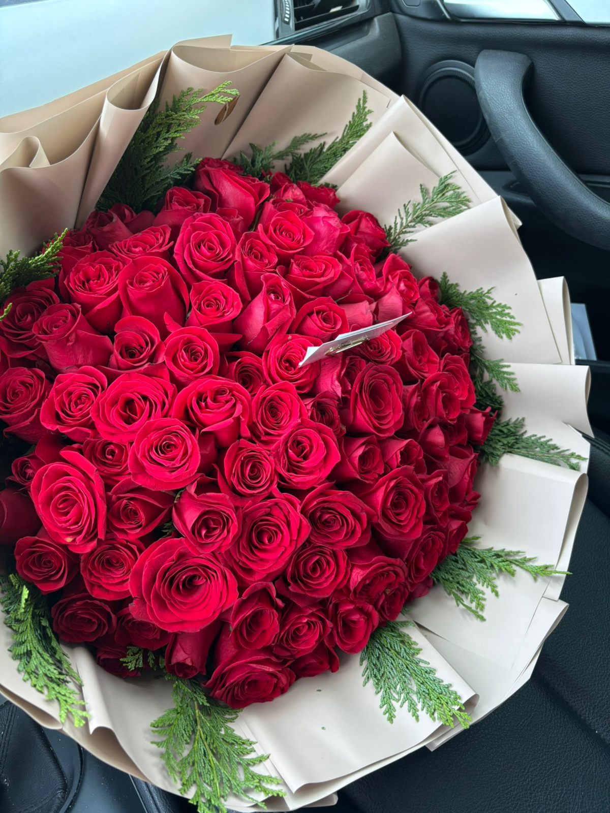 Ramo 100 Rosas con Follaje