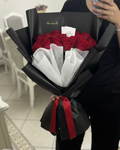 Ramo 24 Rosas Black