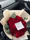 Ramo 48 Rosas Dólar